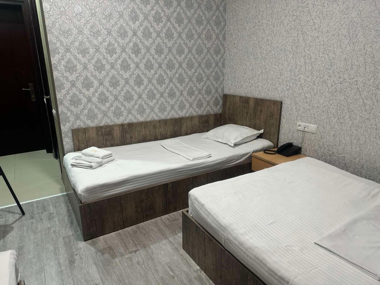 Hotel Skib Тбилиси Екстериор снимка