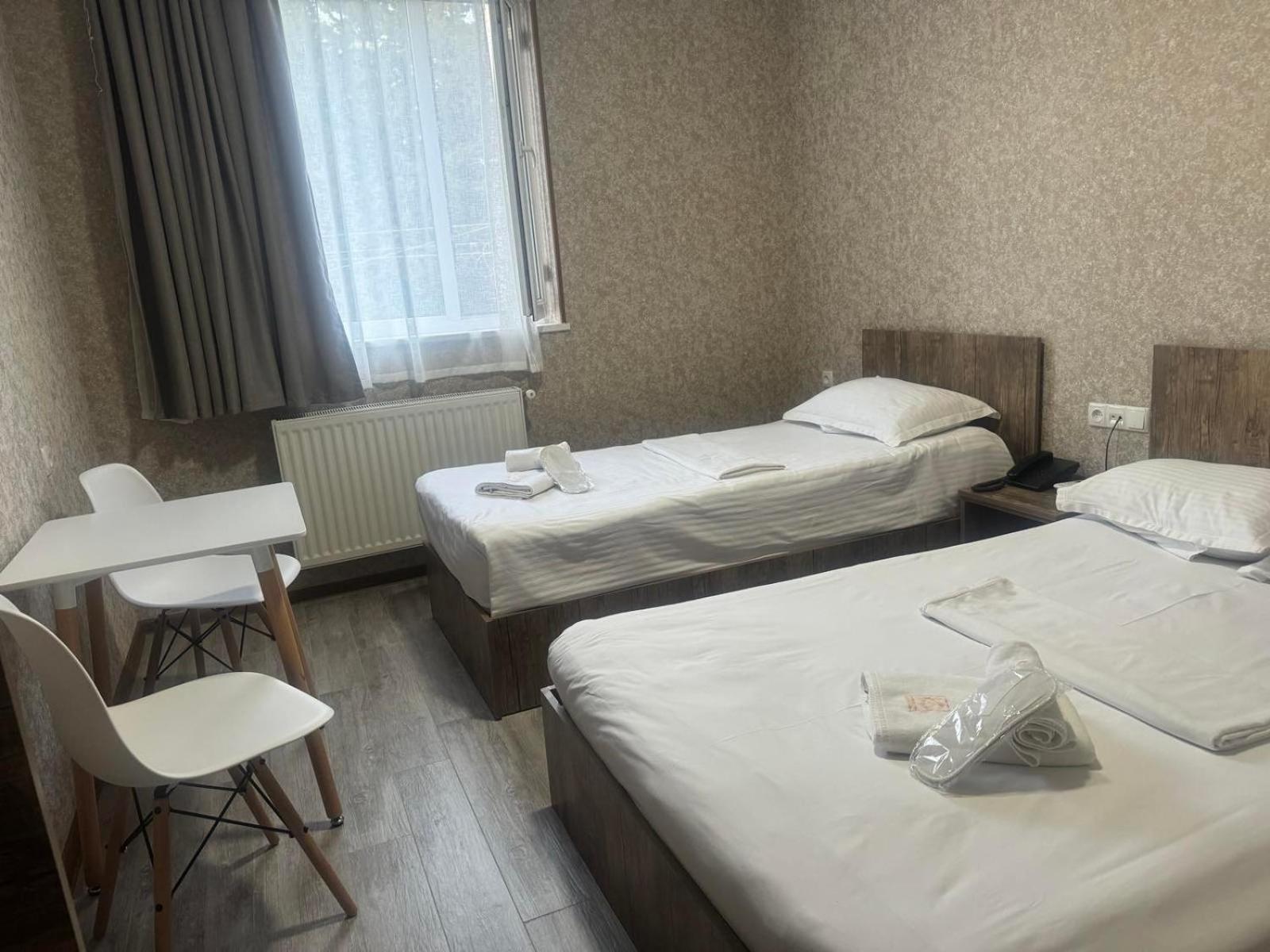Hotel Skib Тбилиси Екстериор снимка