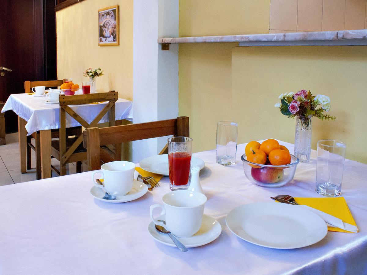 Hotel Skib Тбилиси Екстериор снимка