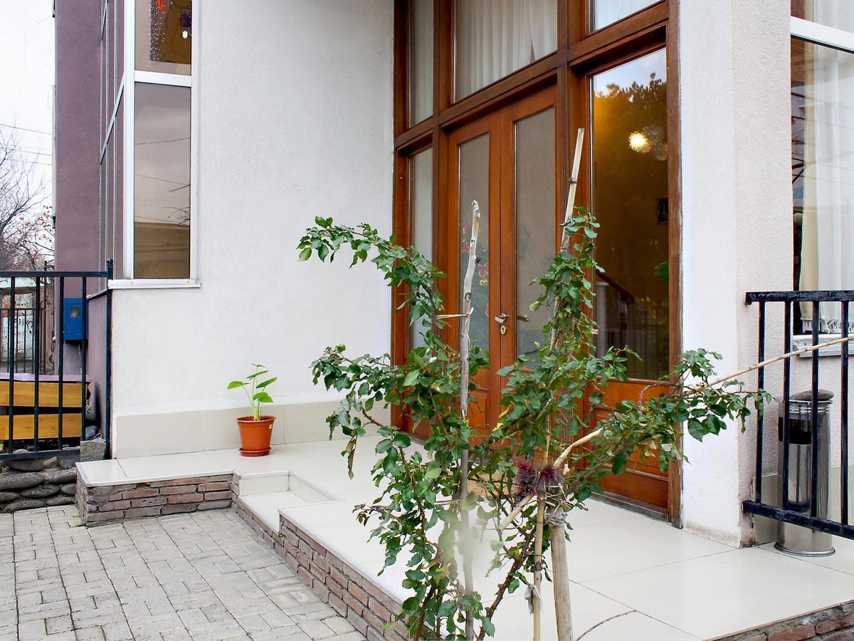 Hotel Skib Тбилиси Екстериор снимка